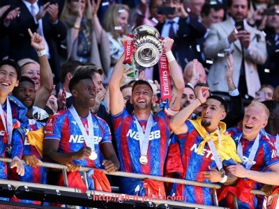 jrkan直播-世俱杯比赛节奏控制技巧解析：控球率与压迫节奏的博弈